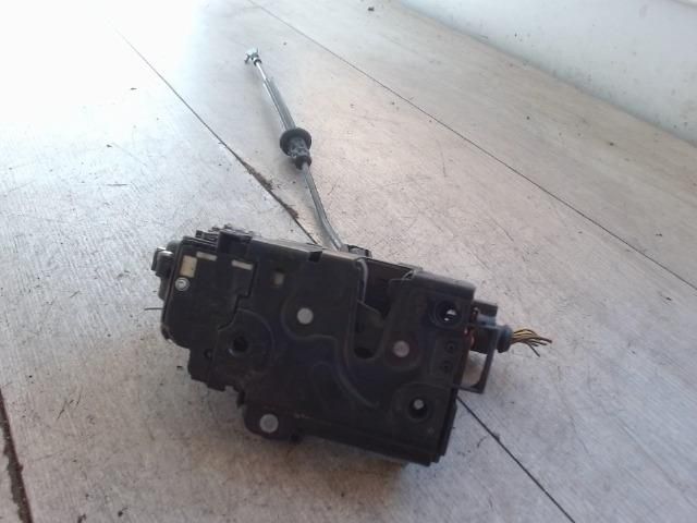 bontott VW GOLF IV Bal első Ajtózár