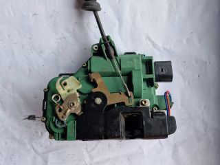 bontott VW GOLF IV Bal első Ajtózár