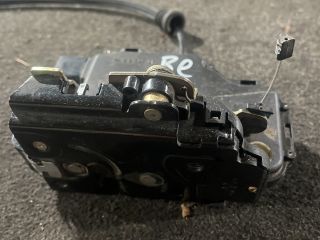 bontott VW GOLF IV Bal első Ajtózár