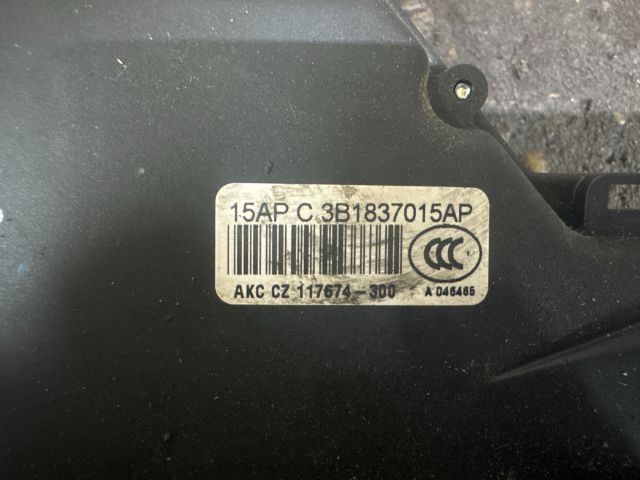 bontott VW GOLF IV Bal első Ajtózár