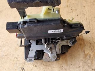 bontott VW GOLF IV Bal első Ajtózár