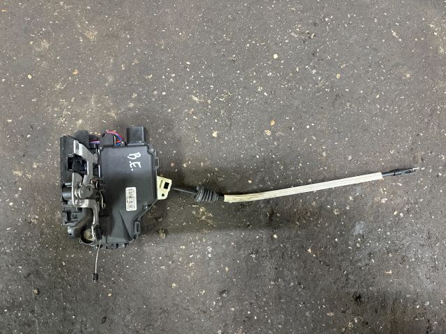 bontott VW GOLF IV Bal első Ajtózár