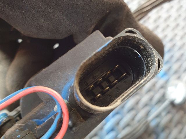 bontott VW GOLF IV Bal első Ajtózár