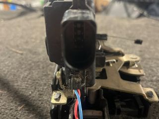 bontott VW GOLF IV Bal első Ajtózár