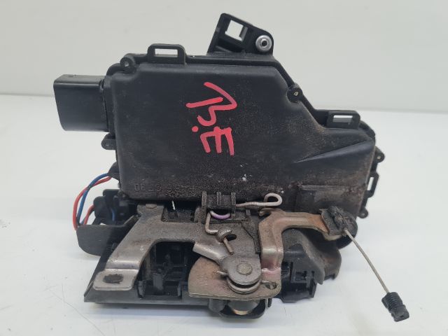 bontott VW GOLF IV Bal első Ajtózár