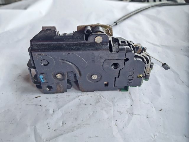 bontott VW GOLF IV Bal első Ajtózár