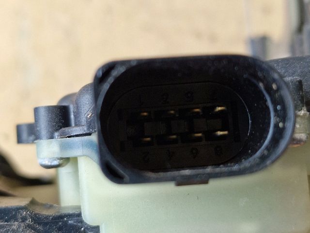 bontott VW GOLF IV Bal első Ajtózár