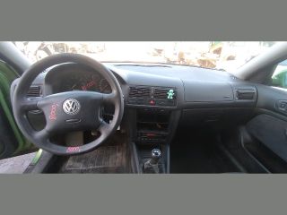 bontott VW GOLF IV Bal első Biztonsági Öv Csat