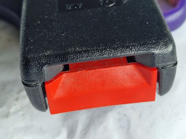 bontott VW GOLF IV Bal első Biztonsági Öv Csat