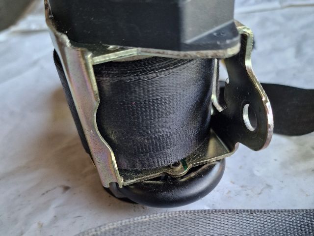 bontott VW GOLF IV Bal első Biztonsági Öv