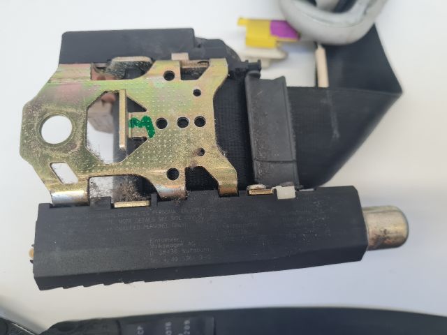 bontott VW GOLF IV Bal első Biztonsági Öv