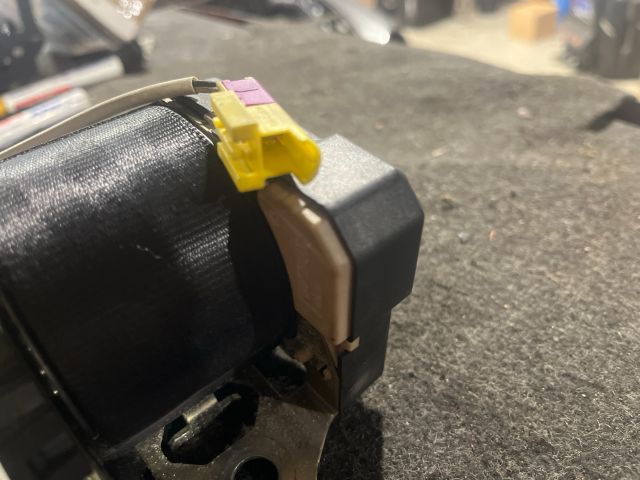 bontott VW GOLF IV Bal első Biztonsági Öv