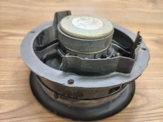 bontott VW GOLF IV Bal első Hangszóró