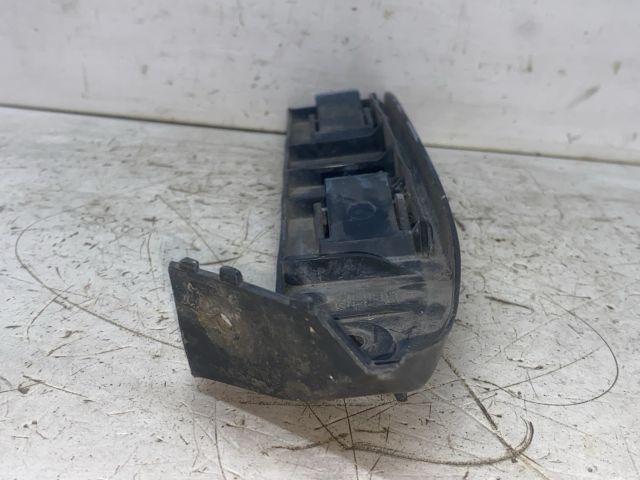 bontott VW GOLF IV Bal első Lökhárító Tartó (Műanyag)