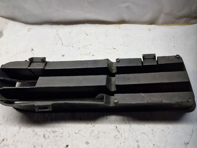 bontott VW GOLF IV Bal első Lökhárító Vakborítás