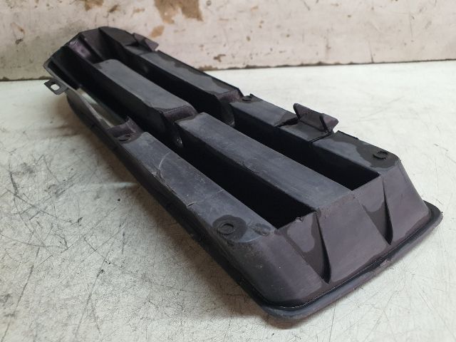 bontott VW GOLF IV Bal első Lökhárító Vakborítás