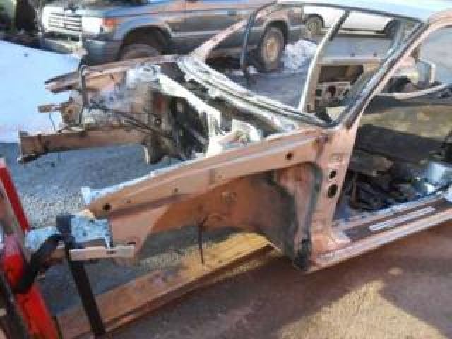 bontott VW GOLF IV Bal első Negyed Karosszéria Csomag