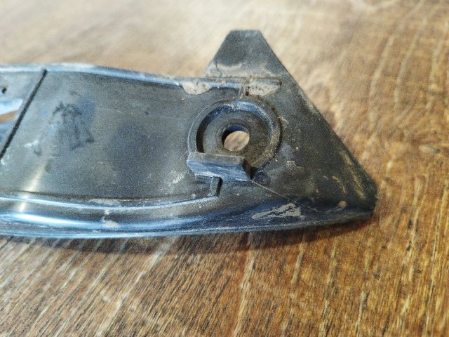 bontott VW GOLF IV Bal első Oldal Lökhárító Tartó (Műanyag)