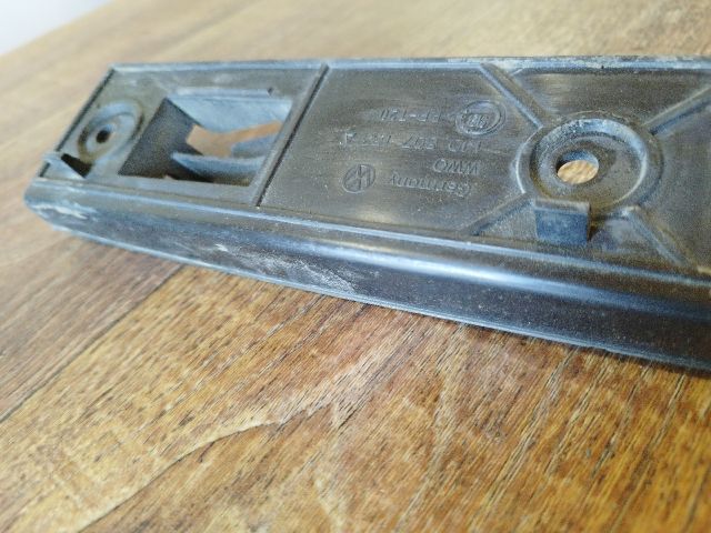 bontott VW GOLF IV Bal első Oldal Lökhárító Tartó (Műanyag)