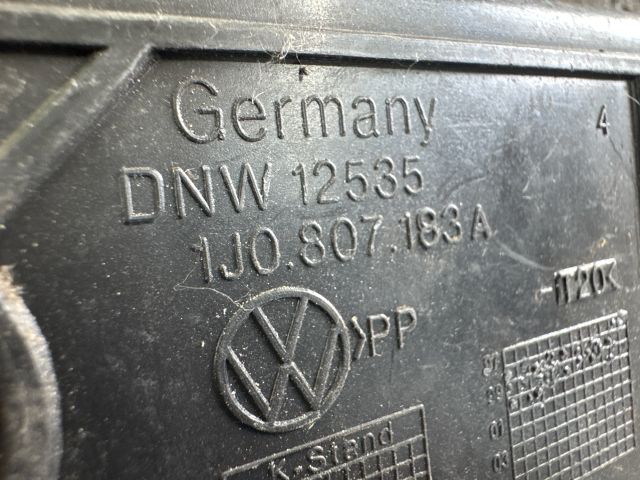 bontott VW GOLF IV Bal első Oldal Lökhárító Tartó (Műanyag)