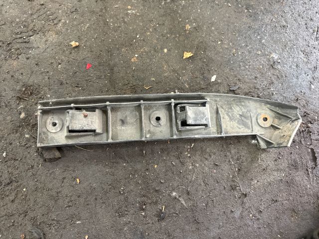 bontott VW GOLF IV Bal első Oldal Lökhárító Tartó (Műanyag)