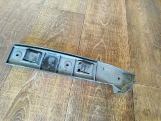 bontott VW GOLF IV Bal első Oldal Lökhárító Tartó (Műanyag)