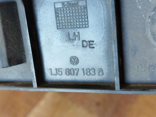 bontott VW GOLF IV Bal első Oldal Lökhárító Tartó (Műanyag)