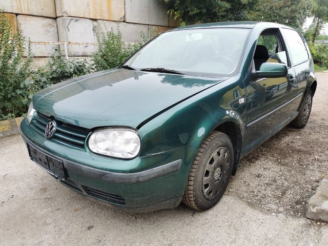 bontott VW GOLF IV Bal első Sárvédő Gumi