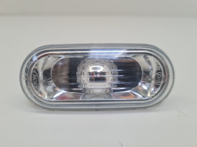 bontott VW GOLF IV Bal első Sárvédő Irányjelző