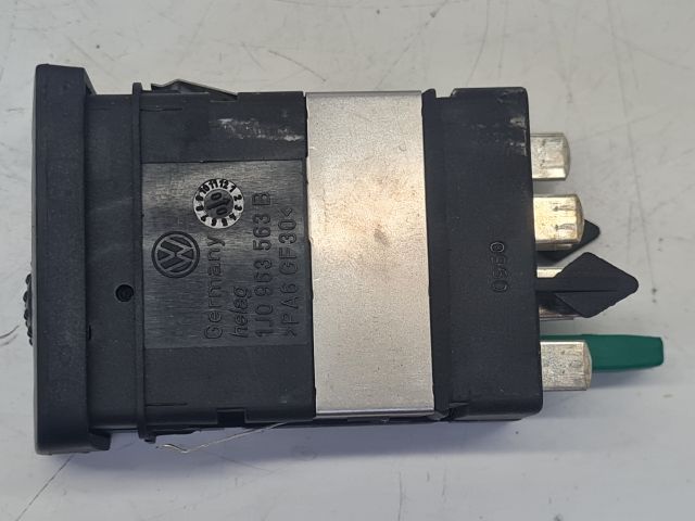 bontott VW GOLF IV Bal első Ülésfűtés Kapcsoló