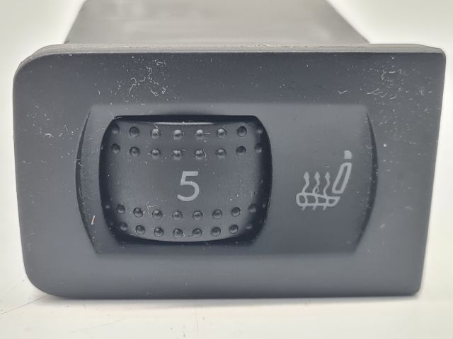 bontott VW GOLF IV Bal első Ülésfűtés Kapcsoló