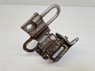 bontott VW GOLF IV Bal első Zsanér