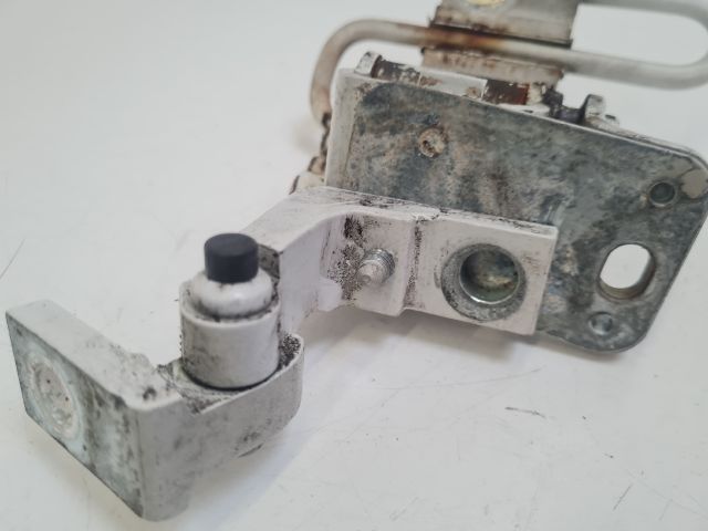 bontott VW GOLF IV Bal első Zsanér