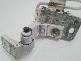 bontott VW GOLF IV Bal első Zsanér