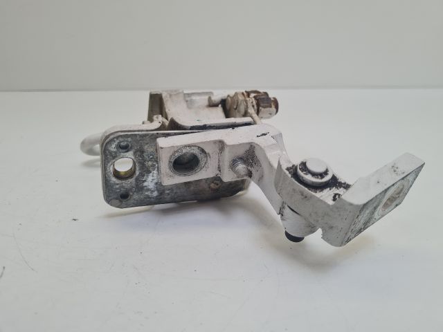 bontott VW GOLF IV Bal első Zsanér