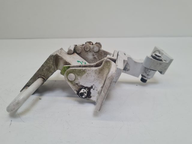 bontott VW GOLF IV Bal első Zsanér