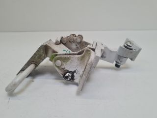 bontott VW GOLF IV Bal első Zsanér