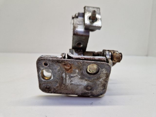 bontott VW GOLF IV Bal első Zsanér