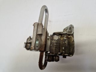 bontott VW GOLF IV Bal első Zsanér