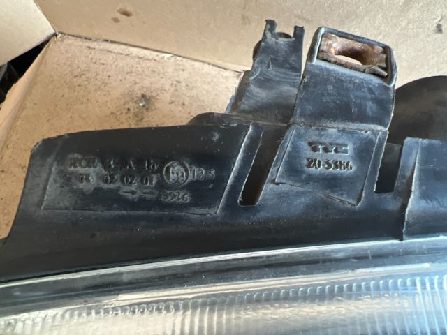 bontott VW GOLF IV Bal Fényszóró