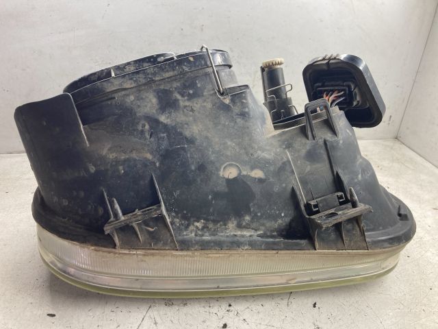 bontott VW GOLF IV Bal Fényszóró