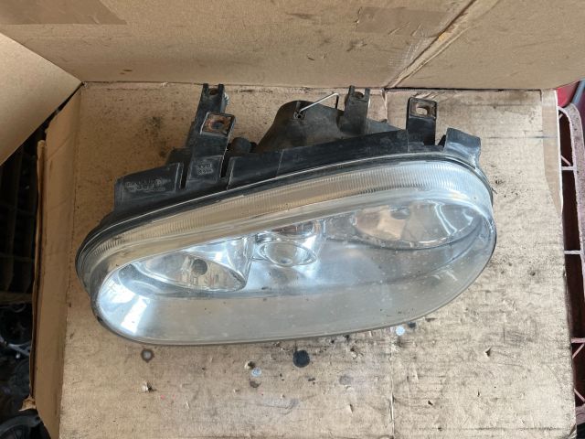 bontott VW GOLF IV Bal Fényszóró