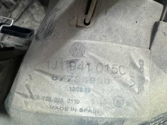 bontott VW GOLF IV Bal Fényszóró