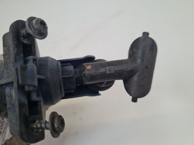 bontott VW GOLF IV Bal Fényszórómosó Fúvóka