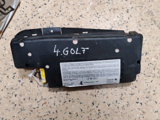 bontott VW GOLF IV Bal Függönylégzsák és Oldallégzsák