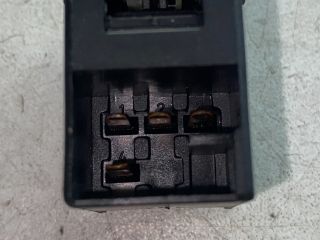 bontott VW GOLF IV Bal hátsó Ablakemelő Kapcsoló