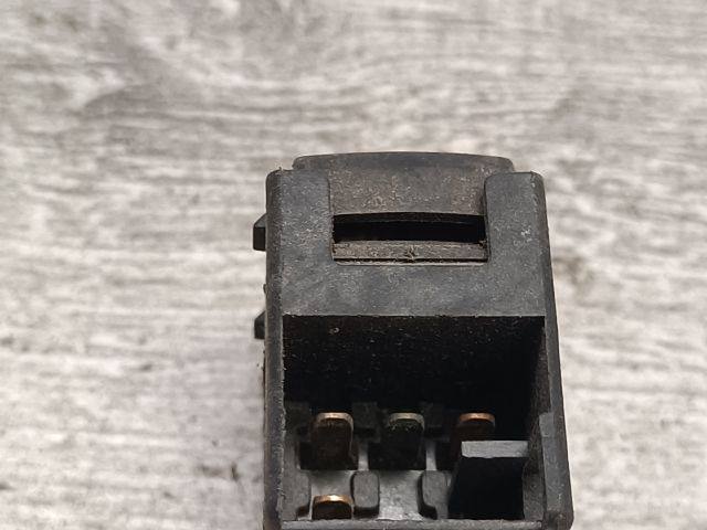 bontott VW GOLF IV Bal hátsó Ablakemelő Kapcsoló