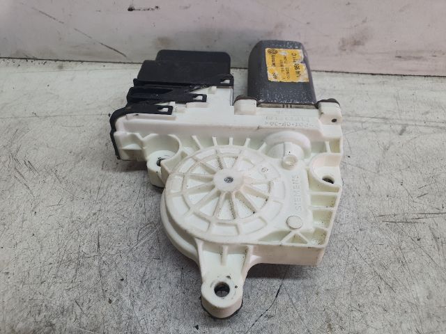 bontott VW GOLF IV Bal hátsó Ablakemelő Motor