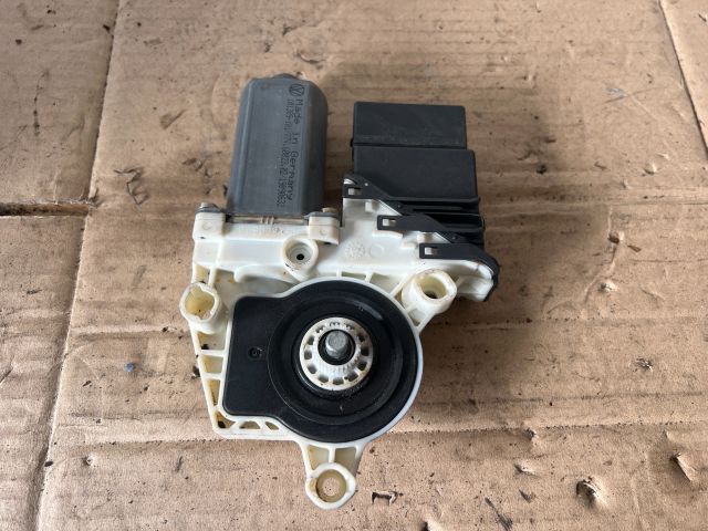 bontott VW GOLF IV Bal hátsó Ablakemelő Motor