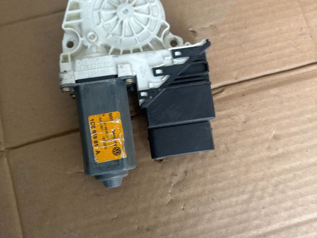 bontott VW GOLF IV Bal hátsó Ablakemelő Motor